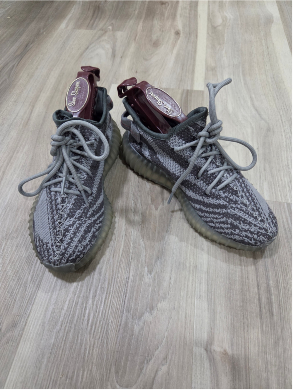 •Adidas• Yeezy Boost 350 V2 Beluga 2.0 Men's Size 5